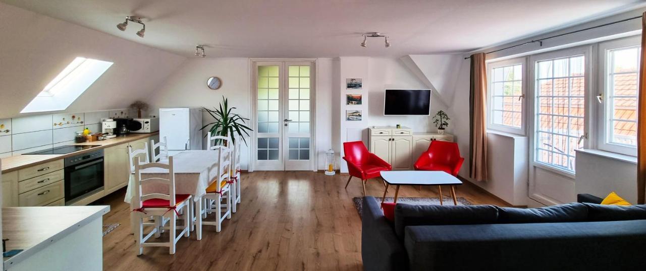 White Apartment Keszthely Esterno foto