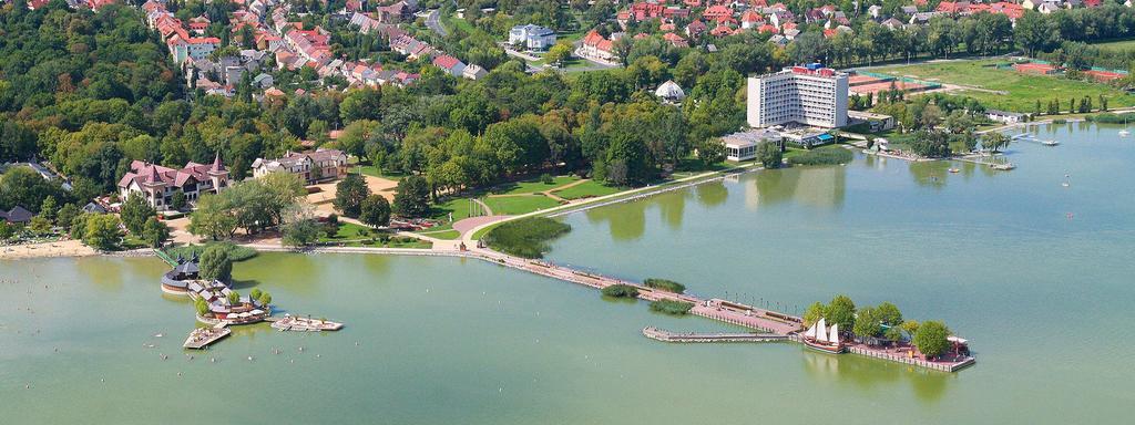 White Apartment Keszthely Esterno foto